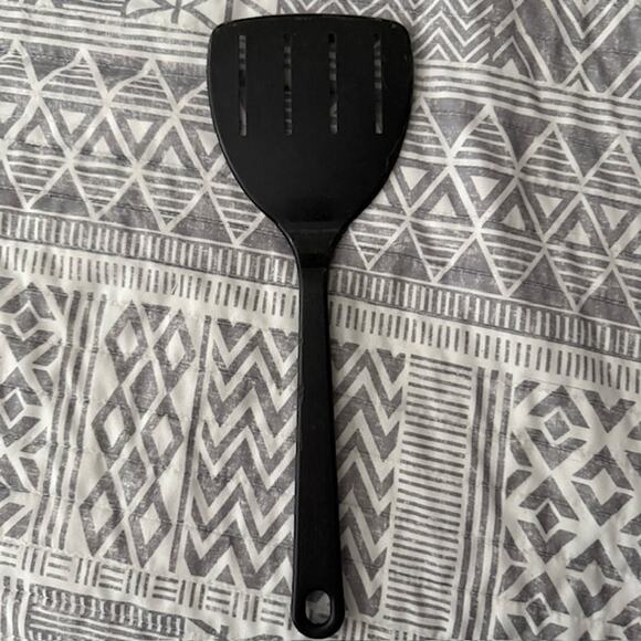 Vintage Tailor Made Black Spatula Slotted Plastic Nylon Flipper Turner Flexible - Picture 1 of 5